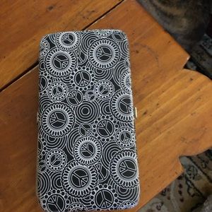 Wallet with Peace’s signs